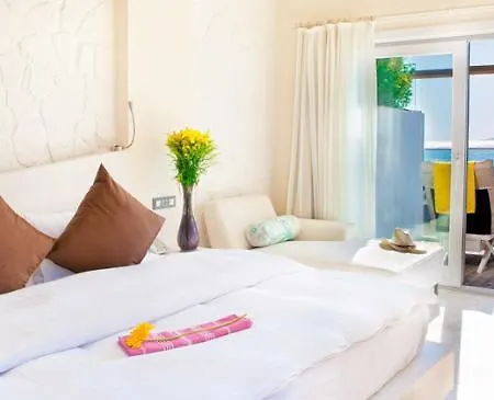 ホテル Peninsula Gardens (adults Only)