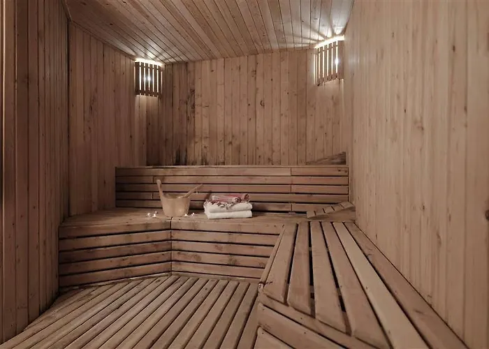 Hotel Peninsula Gardens (adults Only)